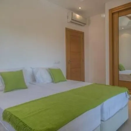 Crest 5 - 8 Pax Golf & Swimming Pool Villa Almancil