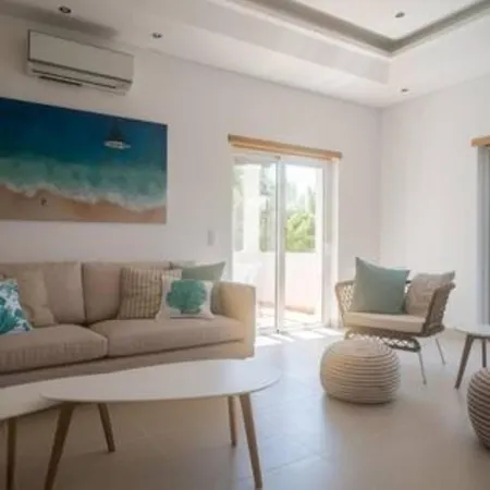 Villa Crest 5 - 8 Pax Golf & Swimming Pool